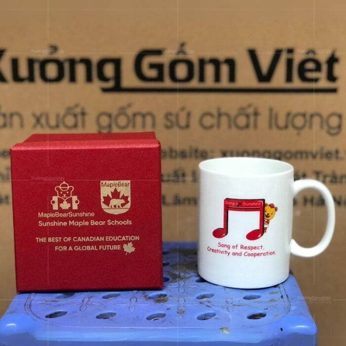 ly-su-trang-quai-c-bat-trang-in-logo-18