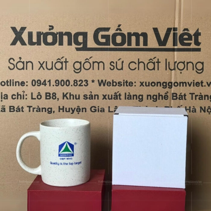 ly-su-trang-quai-c-bat-trang-in-logo-24