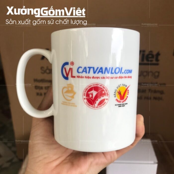 ly-su-trang-quai-c-bat-trang-in-logo-35