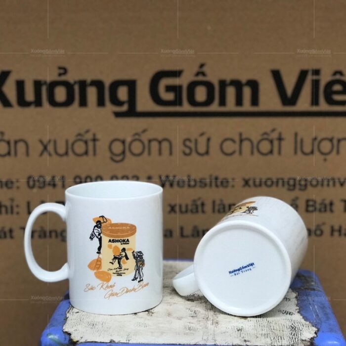 ly-su-trang-quai-c-bat-trang-in-logo-38