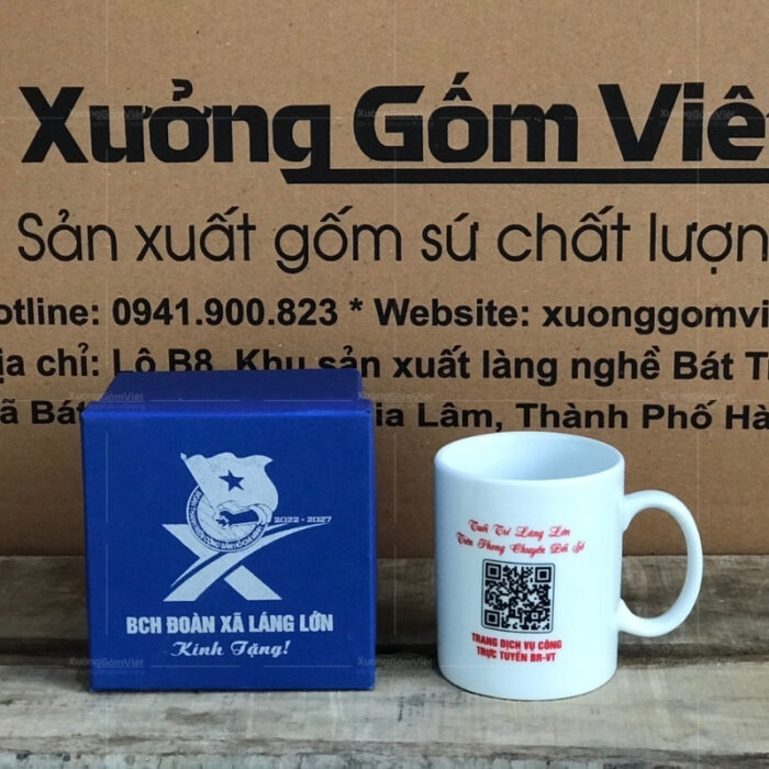 ly-su-trang-quai-c-bat-trang-in-logo-47