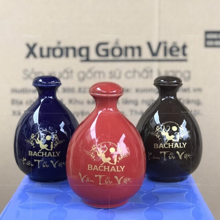 nam-ruou-gom-su-bat-trang-dang-mini