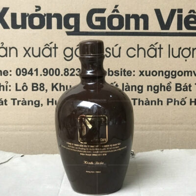nam-ruou-gom-su-bat-trang-mau-nau-dang-cao-in-logo