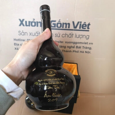 nam-ruou-gom-su-bat-trang-mau-nau-dang-ho-lo-in-logo (5)