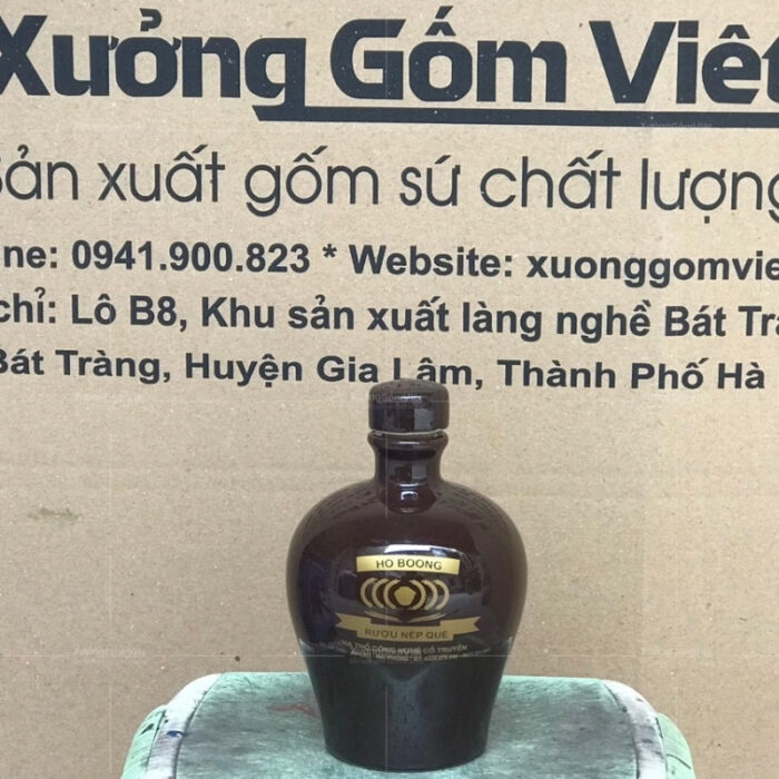 nam-ruou-gom-su-bat-trang-mau-nau-dang-lun-in-logo (1)