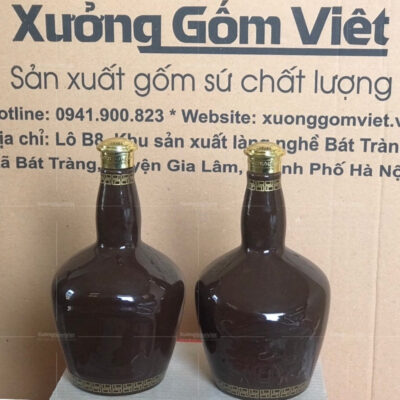nam-ruou-gom-su-bat-trang-mau-nau-ve-vien-kim-in-logo