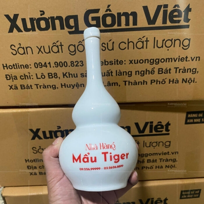 nam-ruou-gom-su-bat-trang-mau-trang-dang-ho-lo-in-logo (3)