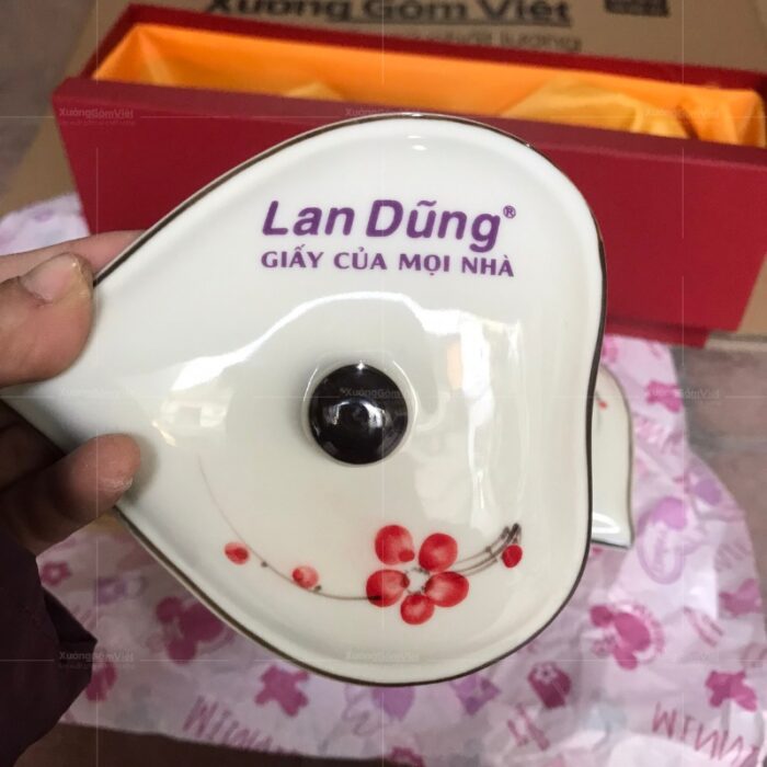 bo-3-hu-dung-mut-in-logo-dang-trai-tim-hoa-tiet-hoa-dao-3
