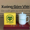 coc-su-in-logo-CP-Group-dang-tru-cao-co-nap-mau-trang-1