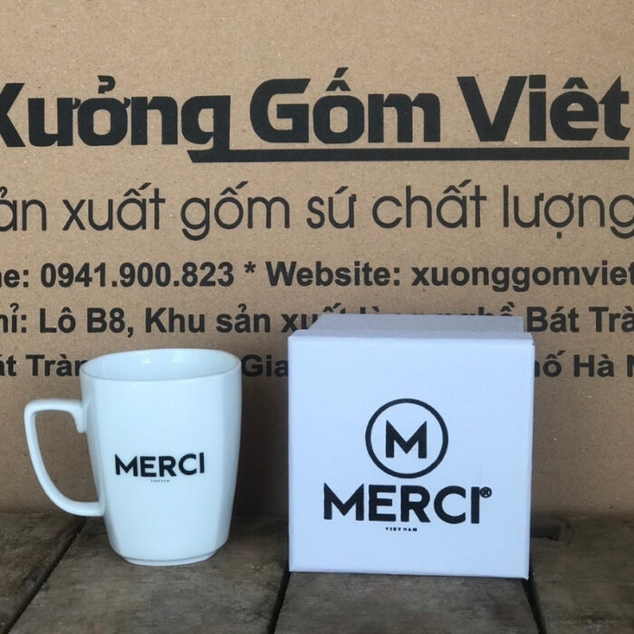 coc-su-in-logo-MERCR-dang-vat-co-quai-mau-trang-1