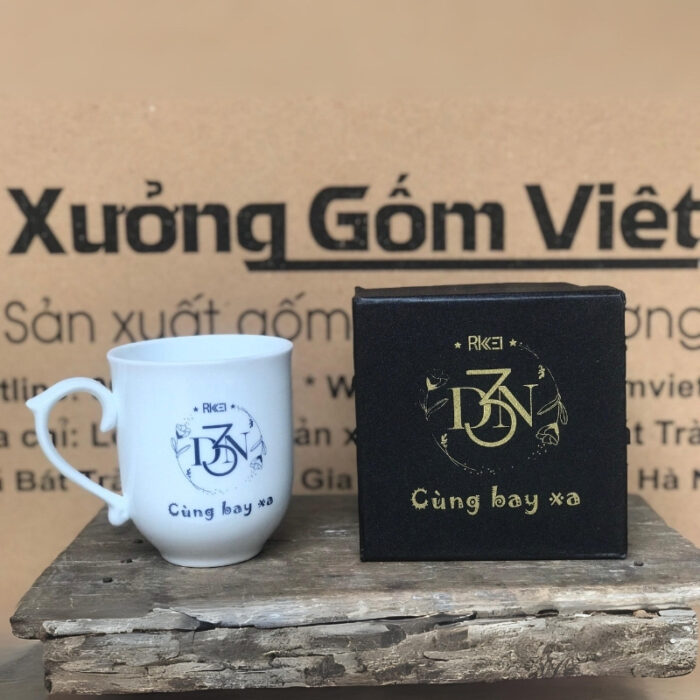 coc-su-in-logo-RKEI-D3N-dang-bau-co-quai-ban-tim-mau-trang-2