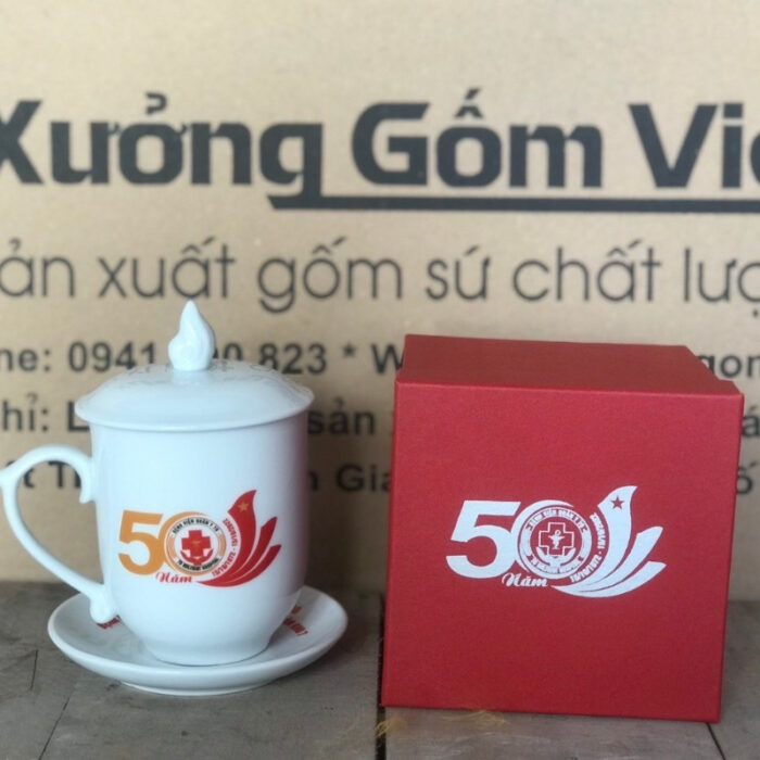 coc-su-in-logo-ky-niem-50-nam-ngay-truyen-thong-benh-vien-quan-y-78-dang-bau-co-nap-kem-dia-lot-mau-trang-1