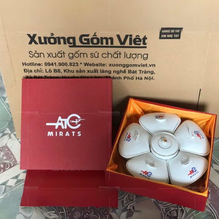 khay-mut-5-canh-bat-trang-mau-trang-tron-vien-kim-in-logo-2.
