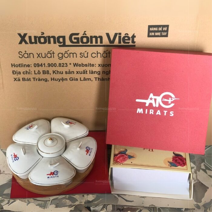 khay-mut-5-canh-bat-trang-mau-trang-tron-vien-kim-in-logo-3