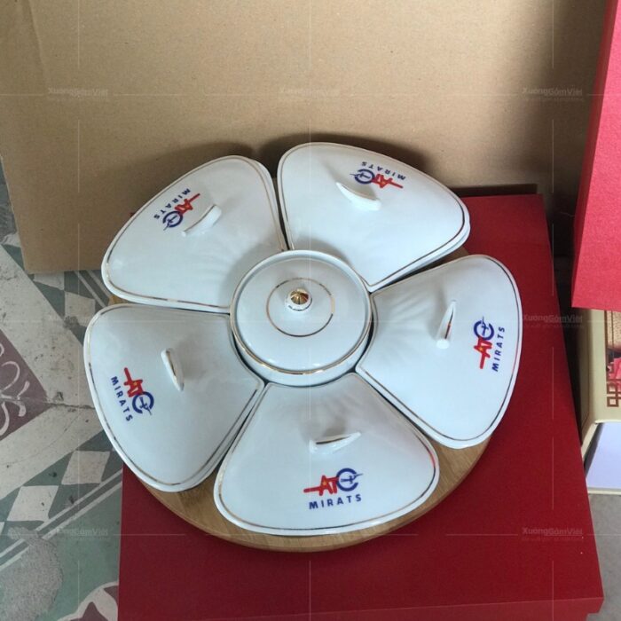 khay-mut-5-canh-bat-trang-mau-trang-tron-vien-kim-in-logo-4