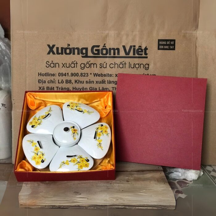 khay-mut-5-canh-bat-trang-ve-nhanh-mai-vang-1