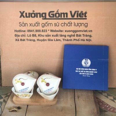 khay-mut-dang-trai-tim-hoa-tiet-sen-xanh-in-logo-hop-xanh-3