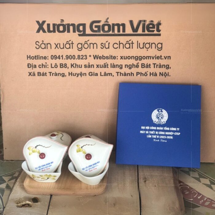 khay-mut-dang-trai-tim-hoa-tiet-sen-xanh-in-logo-hop-xanh-3