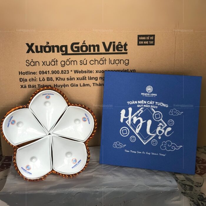 khay-mut-hoa-khe-kem-khay-may-bat-trang-mau-trang-tron-in-logo-1