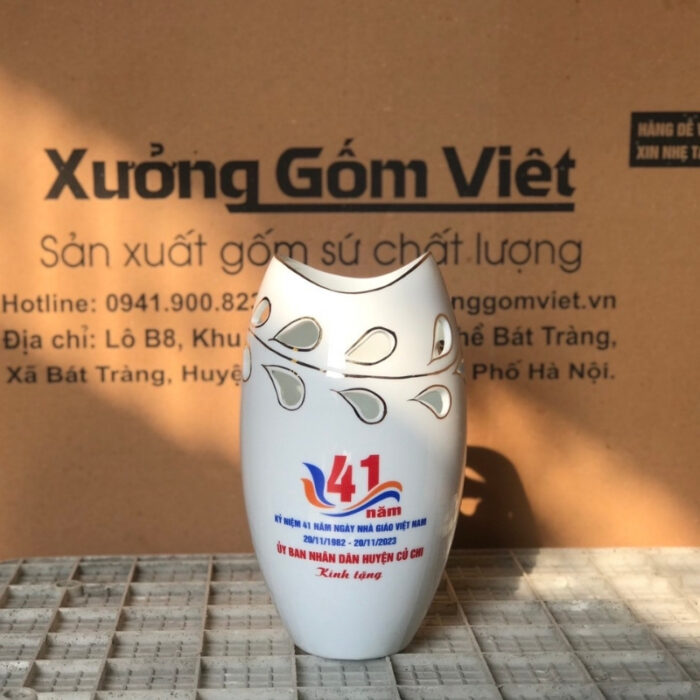 lo-hoa-gom-su-in-logo-41-nam-ngay-20-11-mieng-ca-khoet-mau-trang-vien-kim-2