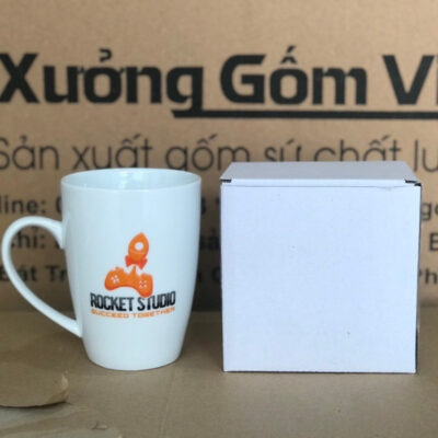 ly-su-in-logo-Rocket-Studio-dang-vat-co-quai-mau-trang-1