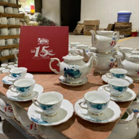Bộ ấm chén in logo vẽ viền kim