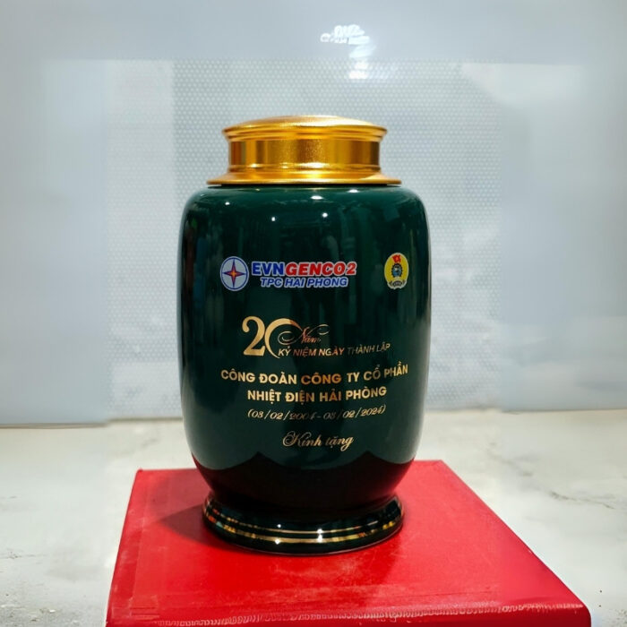 hu-dung-tra-in-logo-ky-niem-thanh-lap-cong-doan-cong-ty-dang-tru-cao-men-xanh-la-2