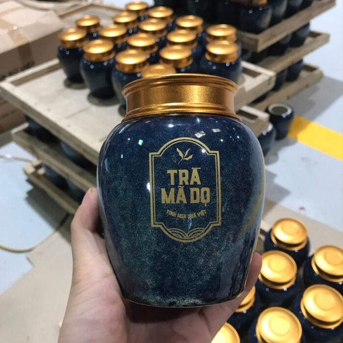 hu-dung-tra-men-hoa-bien-in-logo-tra-ma-do-dang-bau