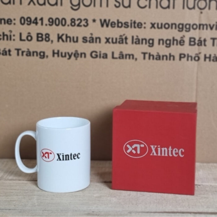coc-su-in-logo-xintec-dang-tru-cao-co-quai-mau-trang-1