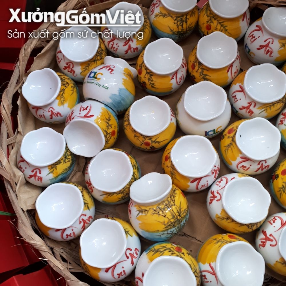 Đèn xông tinh dầu