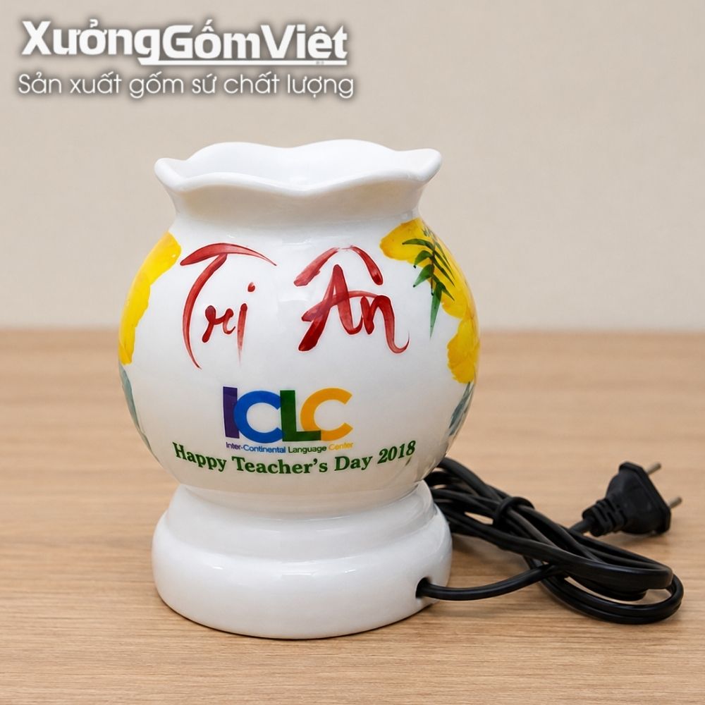 Đèn xông tinh dầu