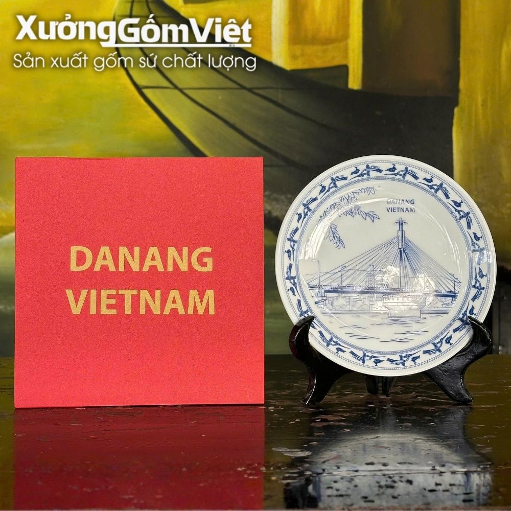 Trọn bộ đĩa trưng bày Bát Tràng kèm chân đế gỗ, hộp quà và túi xách cao cấp